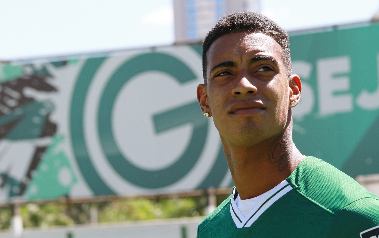 2A0B0378-5B5F-4265-801C-FB0FE1E589CF