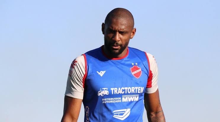 D5E8D7DF-9948-470A-AD82-B14FD95B8EF1