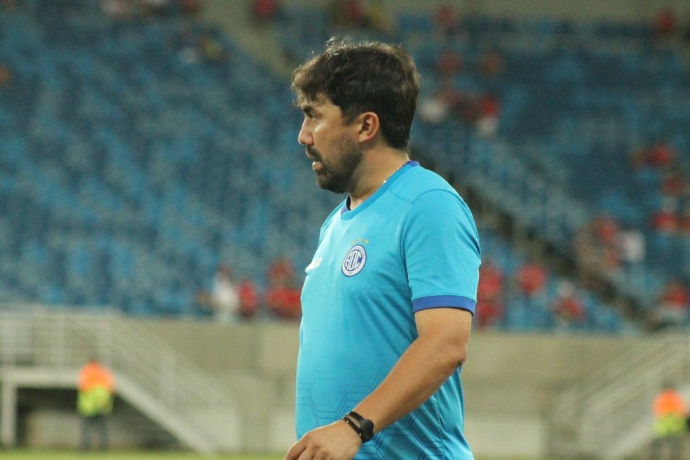 Tecnico-Luizinho-Lopes