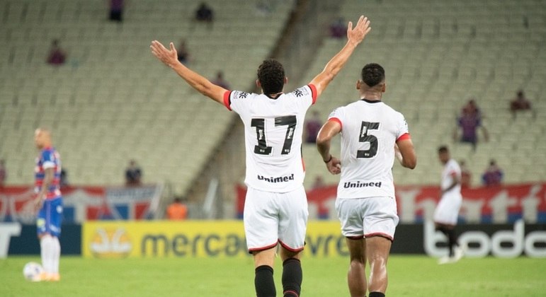 baralhas-atletico-go-fortaleza-02102021193101996