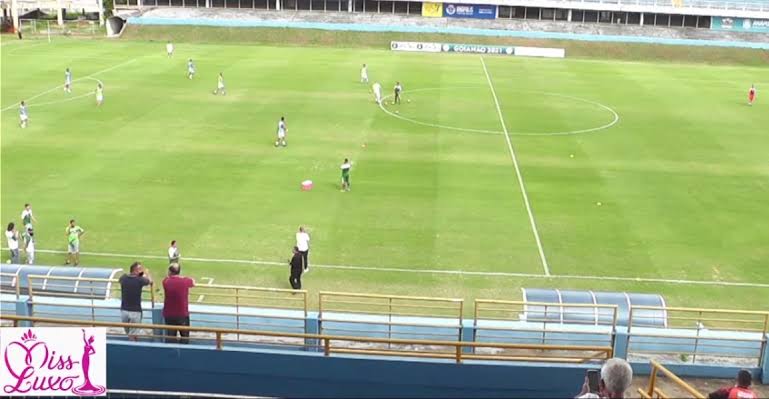 A1835D3E-ACE4-424A-9482-94CE4081C436