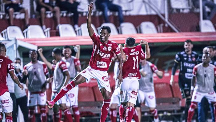 futebolbahiano.org-londrina-perde-e-vitoria-so-depende-de-si-para-escapar-do-rebaixamento-vila-nova-x-londrina-2