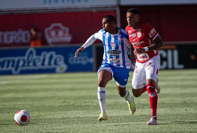 E6E5536F-9929-41B1-83CE-E47F023FBCFC