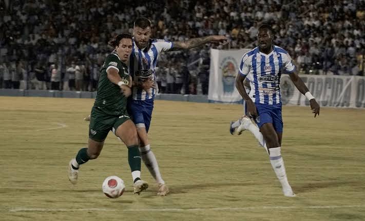 6C605F8B-D7FE-408B-9FB7-25E26C7B7807