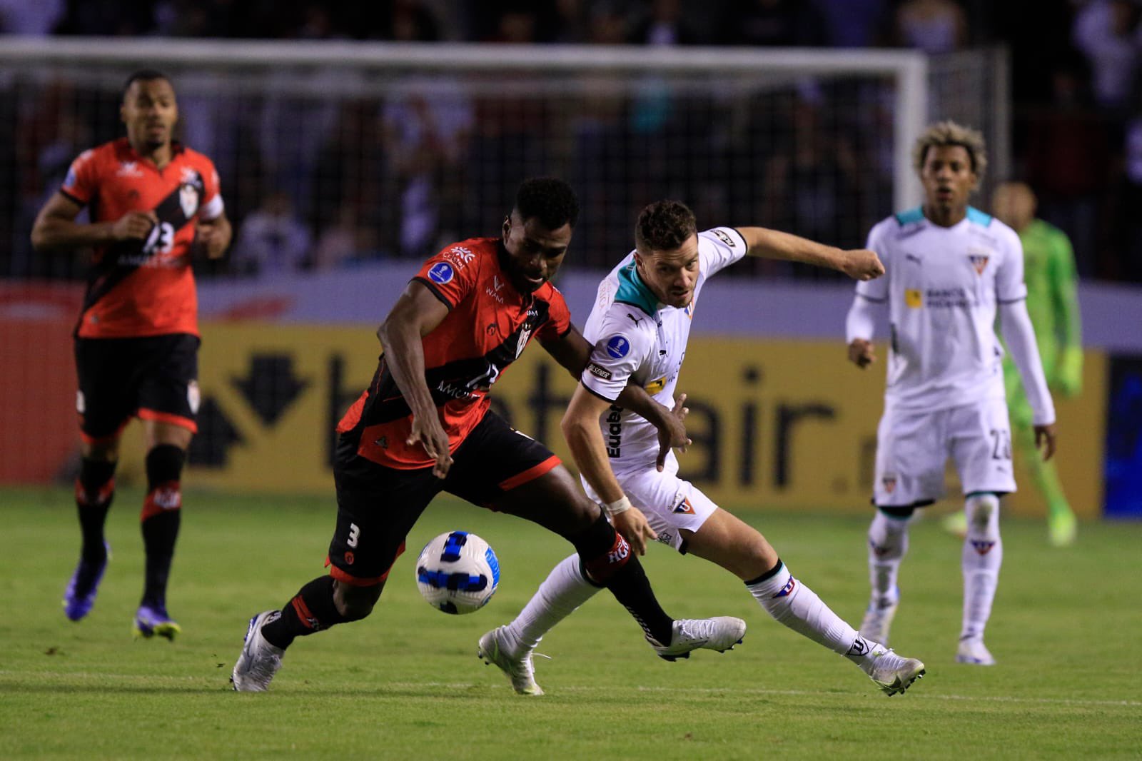 7E1F8F41-5FD9-4B78-A755-BF56A1804417