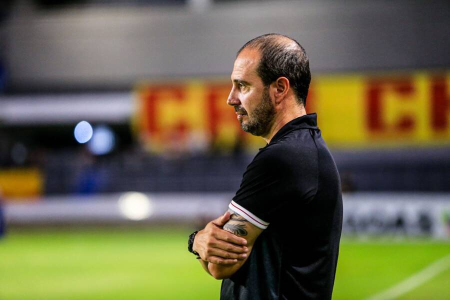 CRB-tecnico-Allan-Aal-e-o-quinto-com-mais-jogos-ne0034042400-xs