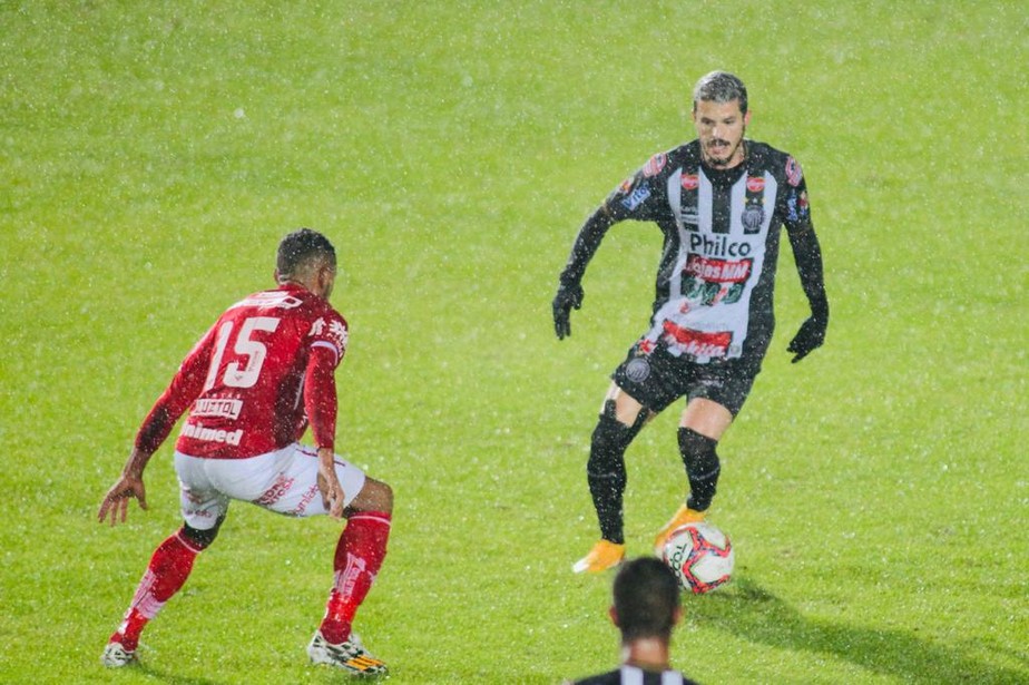 CB34F9CF-4D57-44B7-A038-C9210317C342