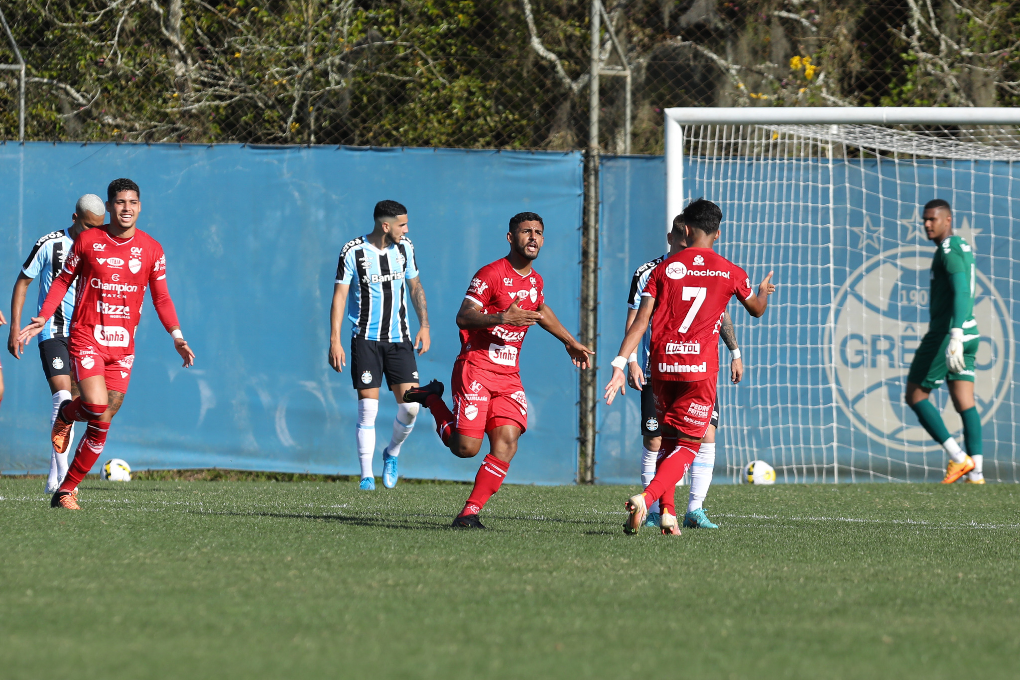 Gremio-2x4-Vila-Nova-Aspirantes