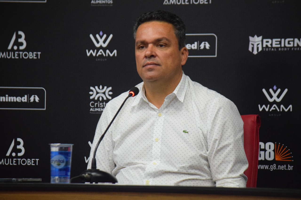 adson-batista-jogo-atletico-go-flamengo-serie-a-2022