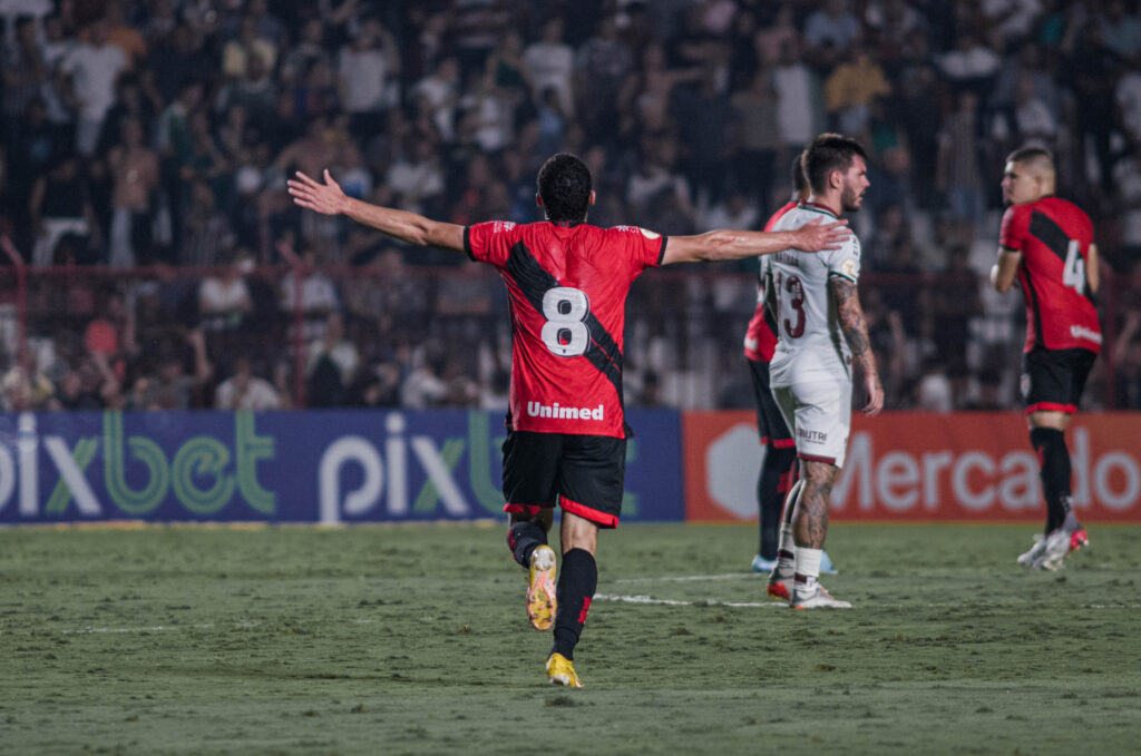Atletico-GO-3x2-Fluminense-1024x679