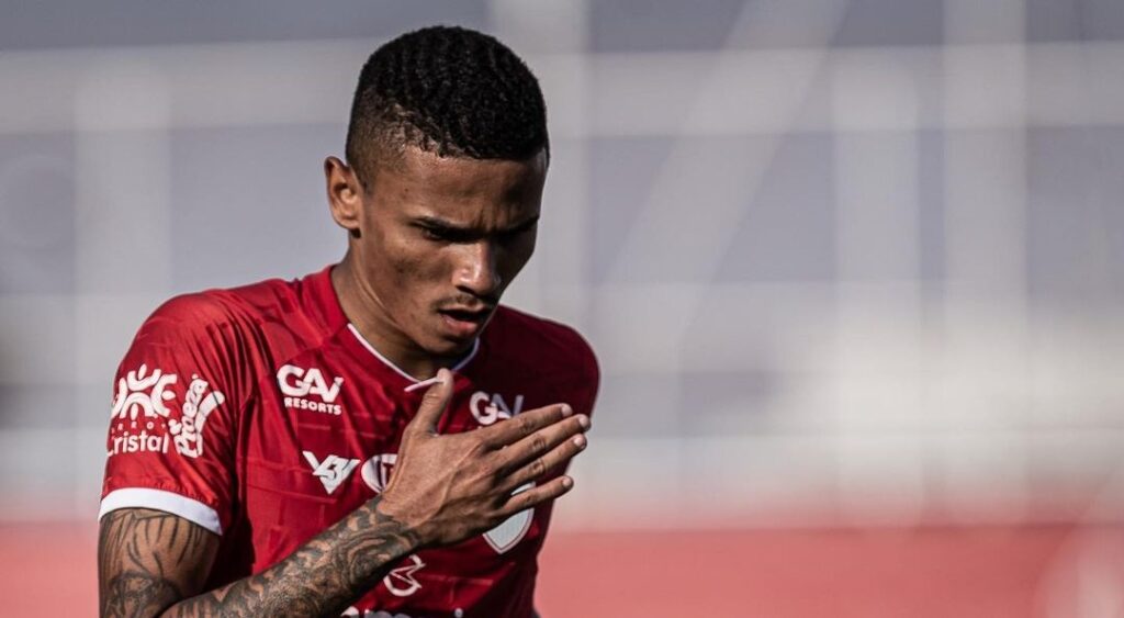 Romario-Vila-Nova-1024x563