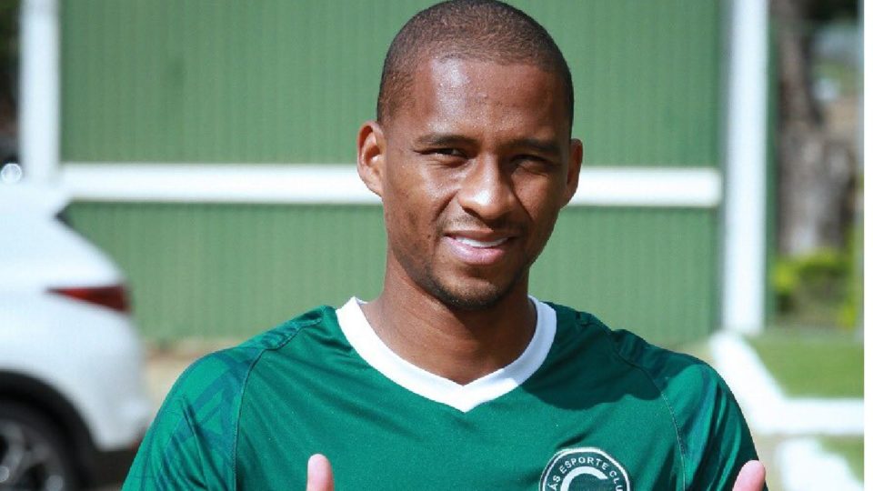 Matheus-sales-em-apresentacao-no-goias-960x540