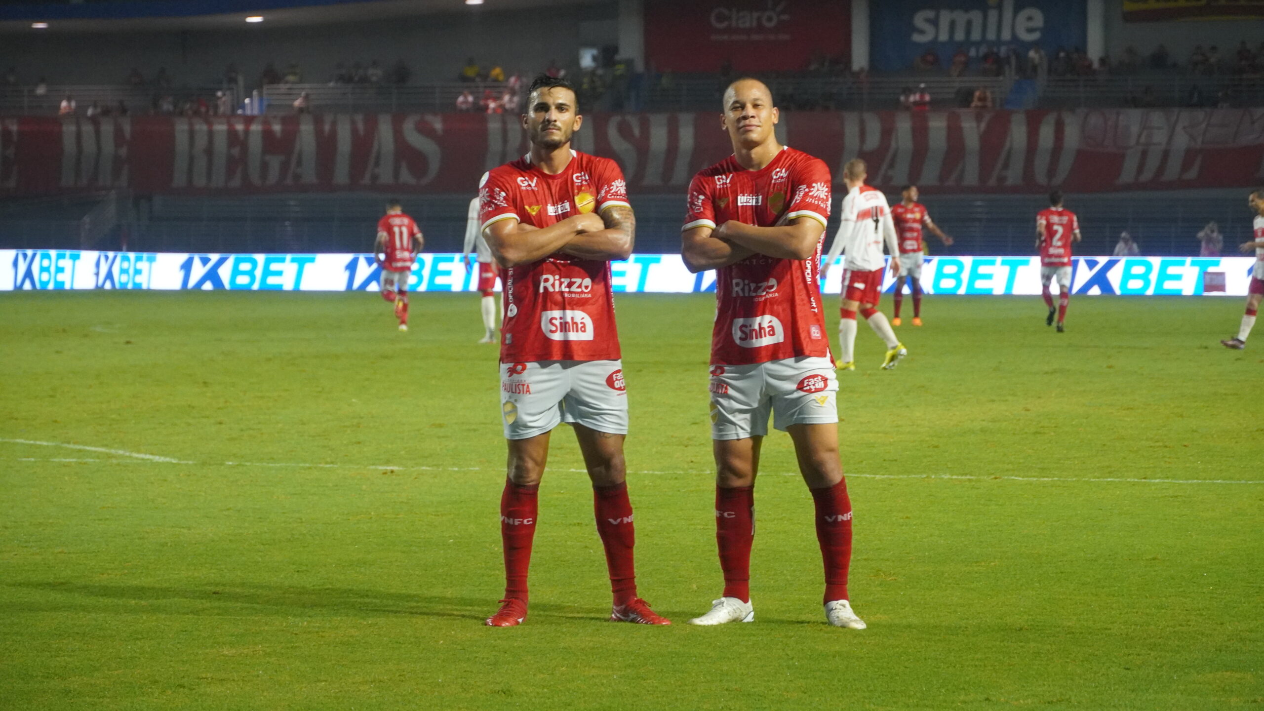 caio dantas e parede vila