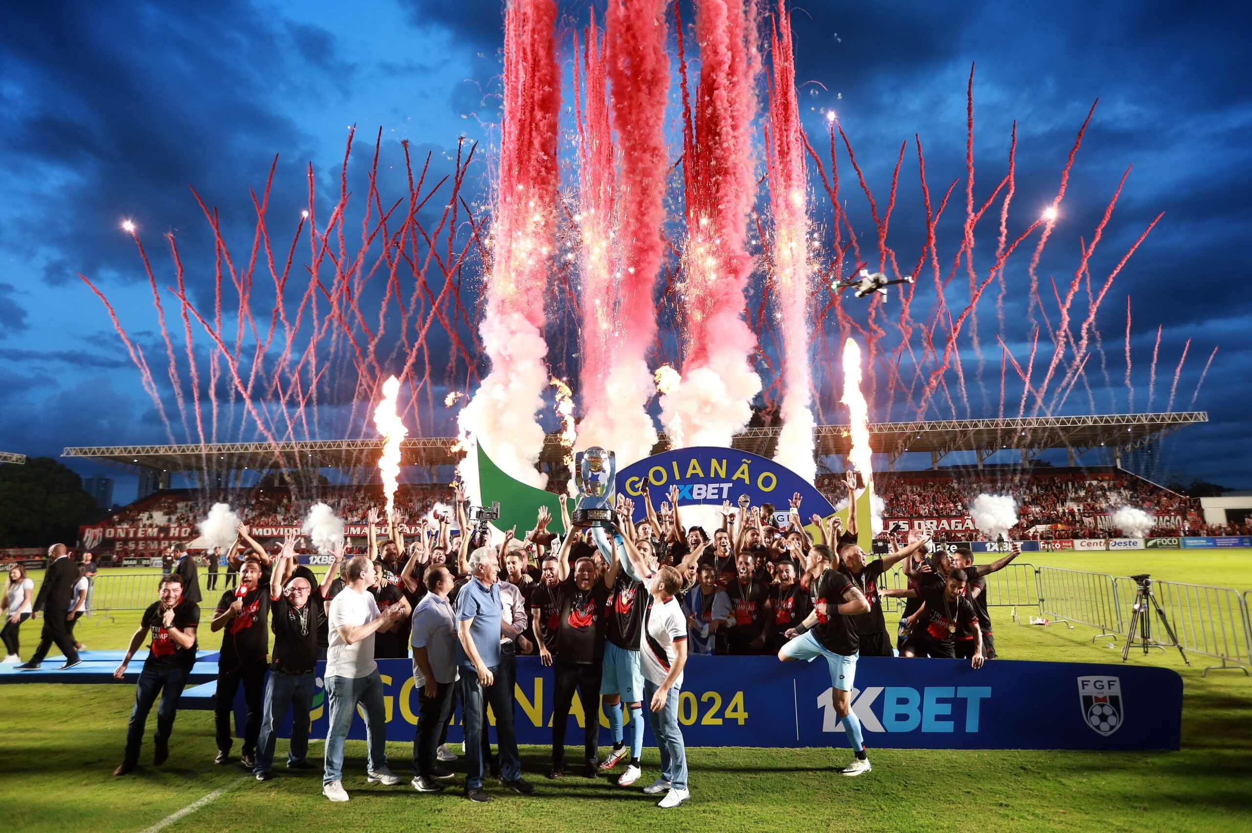 FOTO ATLÉTICO CAMPEÃO