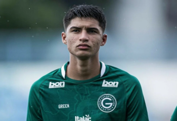 LARSON FOTO VALE